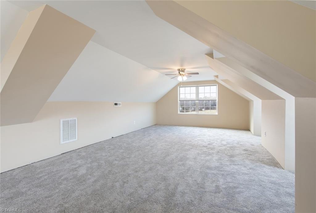 4872 Thom Road Property Photo 36
