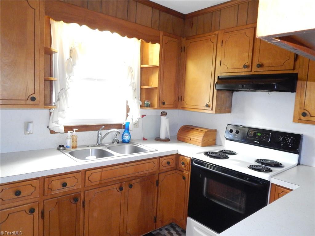 1662 Ralph Joyce Road Property Photo 8