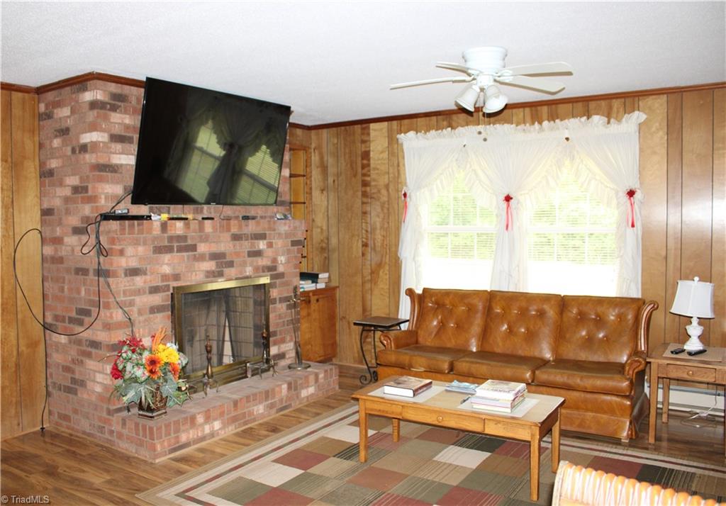 1662 Ralph Joyce Road Property Photo 12