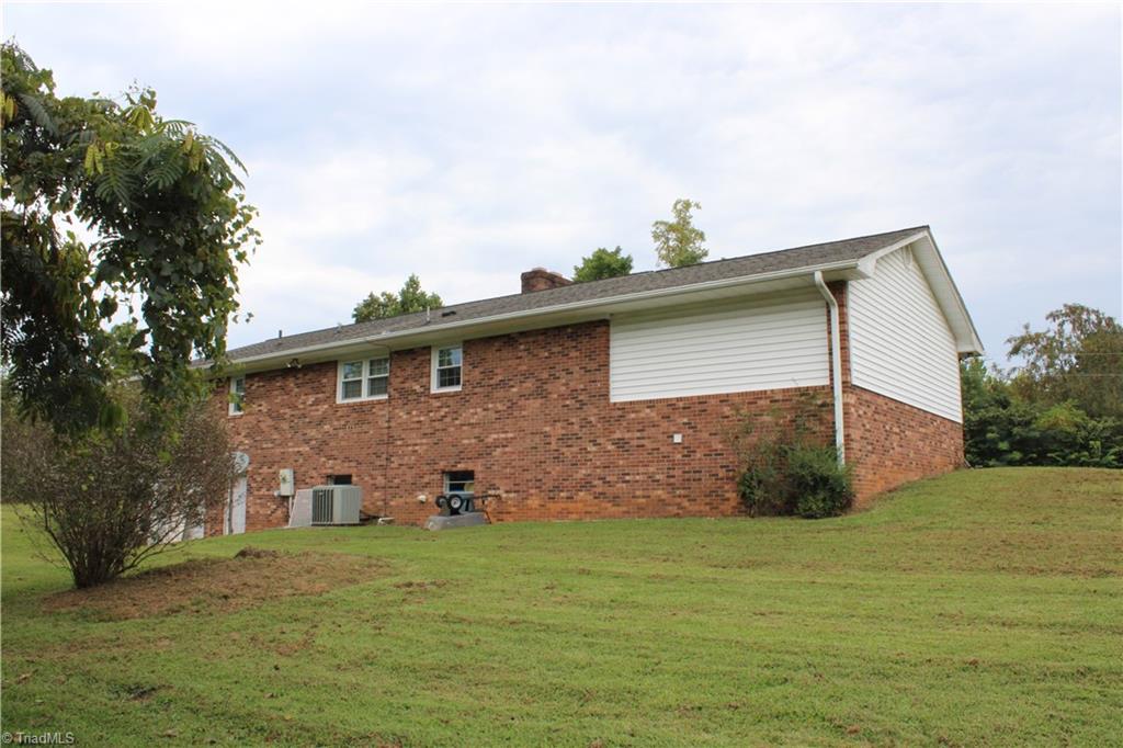 1662 Ralph Joyce Road Property Photo 26