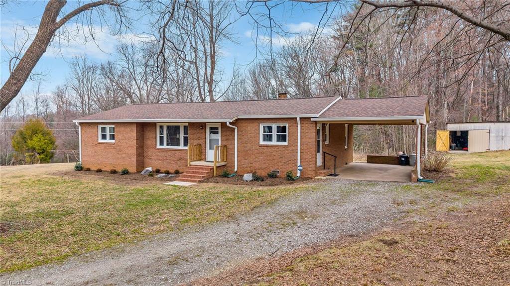 286 Pike Road Property Photo 1