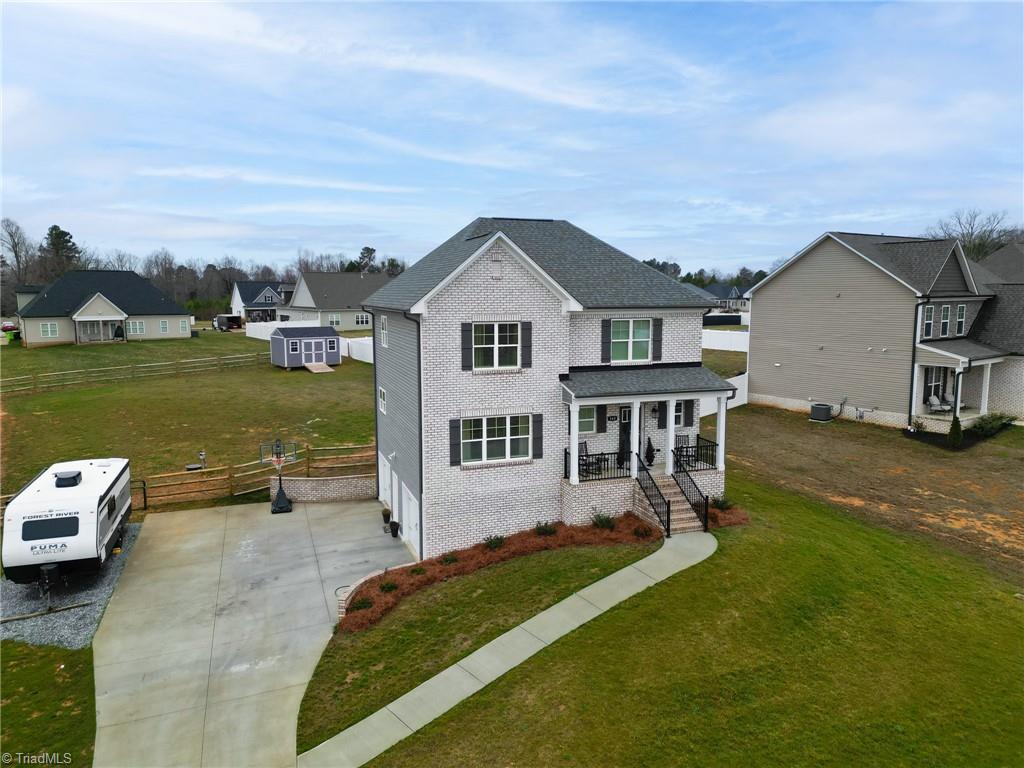 360 Wynnfall Drive Property Photo 2