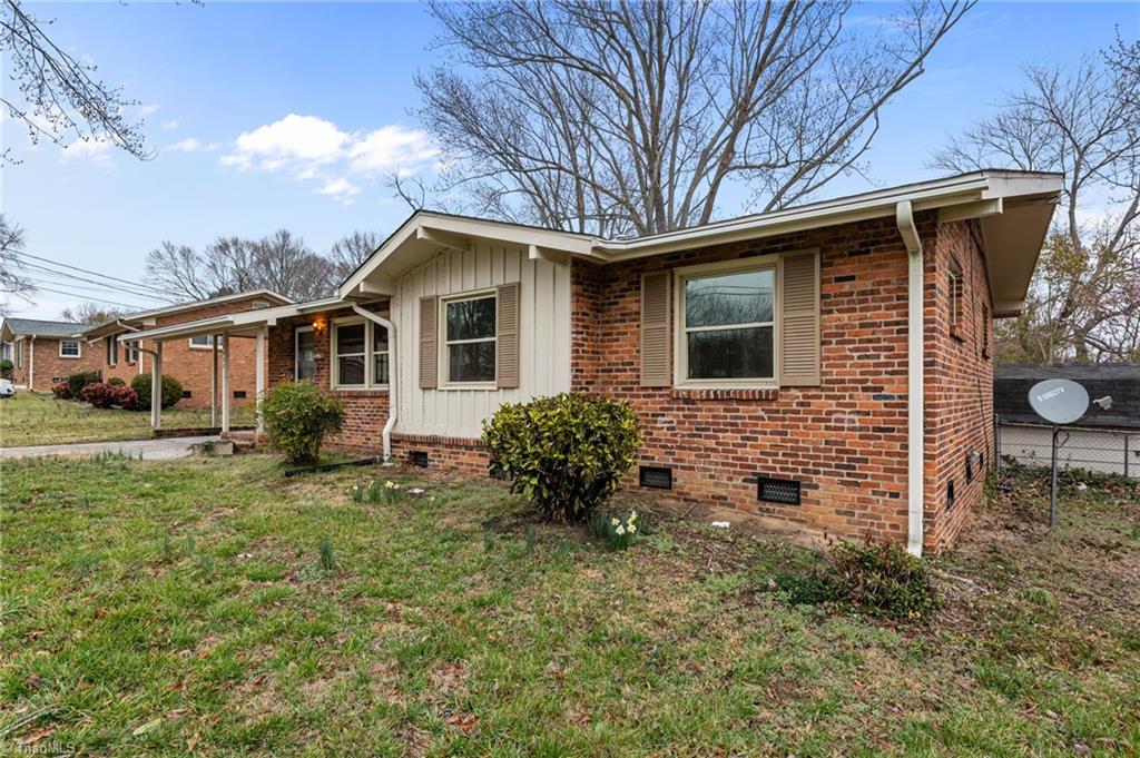 2311 Four Seasons Boulevard Property Photo 1