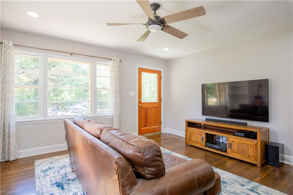 581 Clyde Drive Property Photo 7