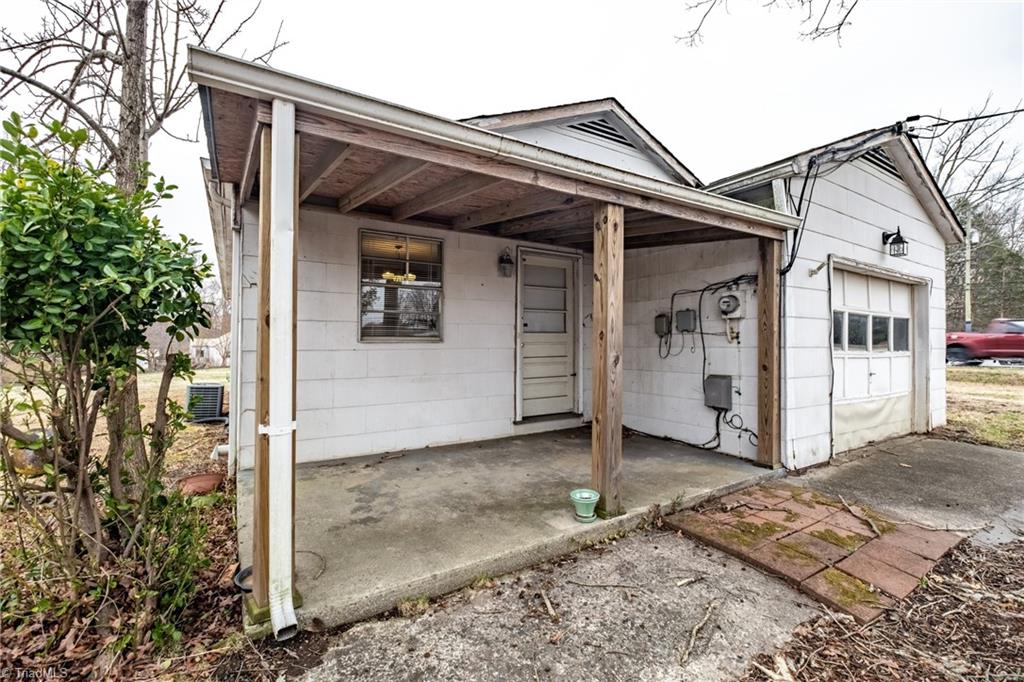 4315 Hicone Road Property Photo 4