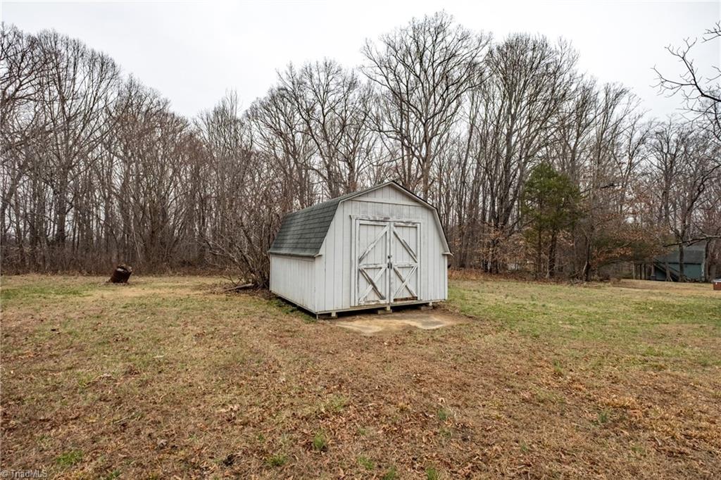 4315 Hicone Road Property Photo 5