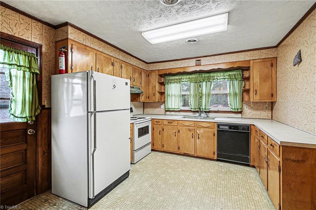 6229 Nc Highway 86 S Property Photo 7