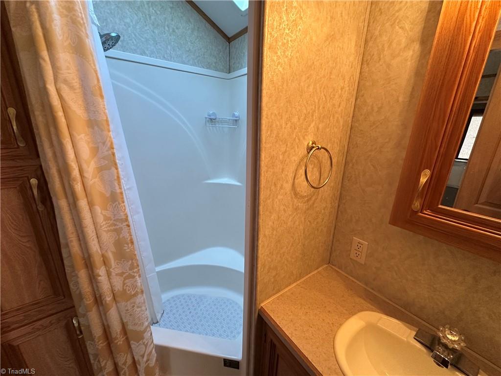 171 Grand View Drive Property Photo 18
