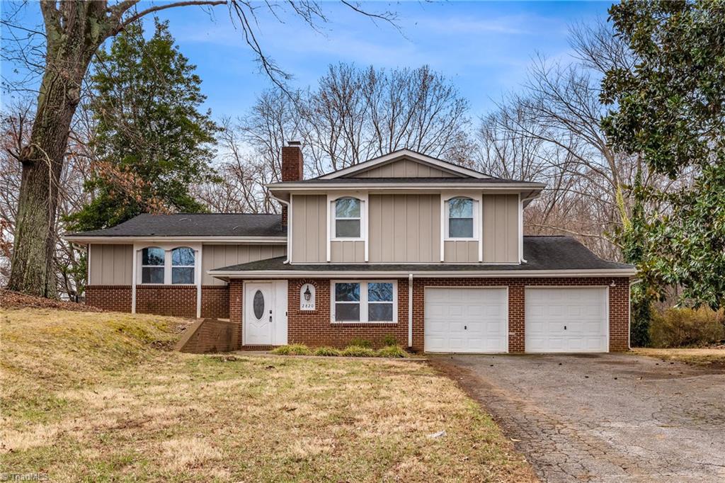 2820 Lansdowne Drive Property Photo 2