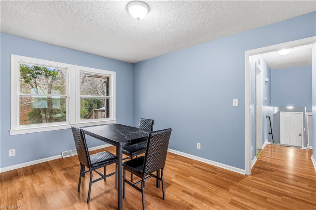 2820 Lansdowne Drive Property Photo 20
