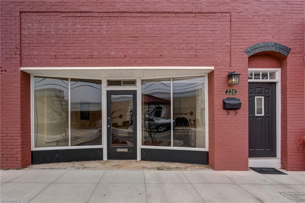 226 Settle Street Property Photo 3
