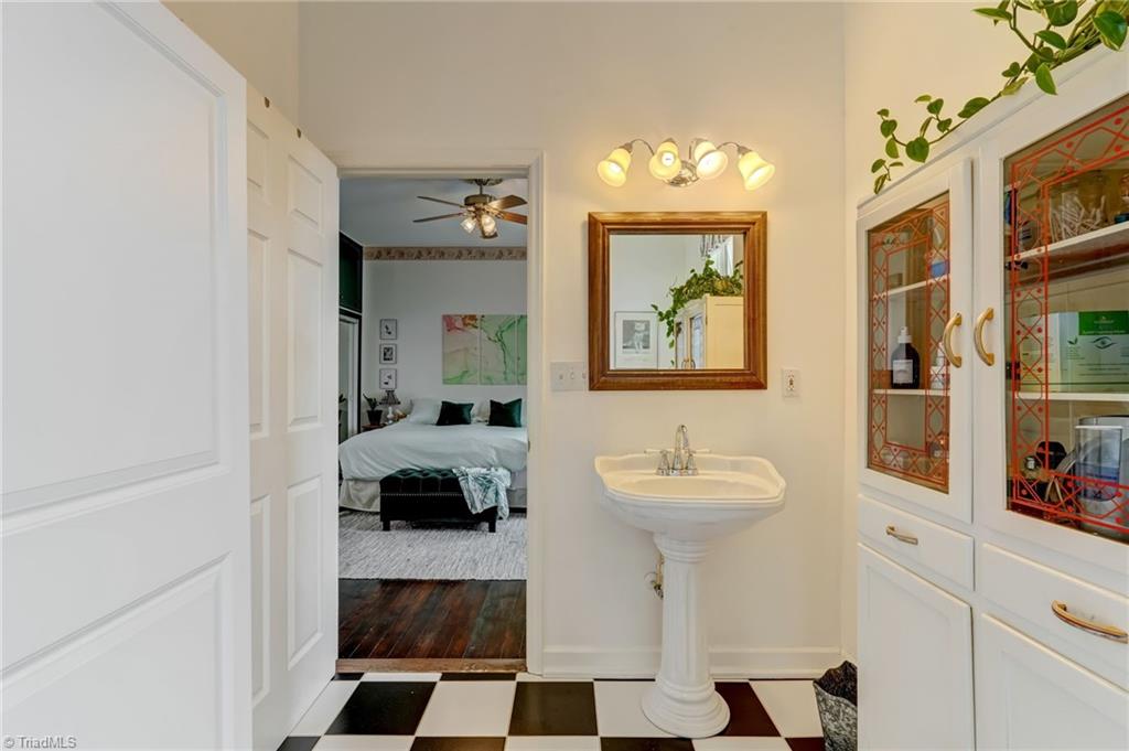 226 Settle Street Property Photo 18