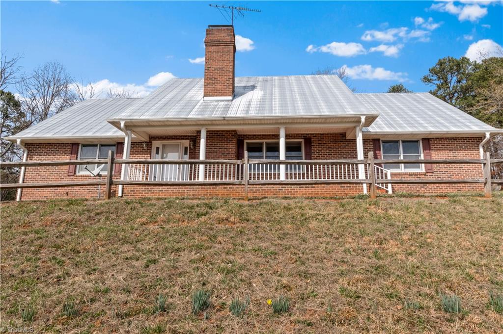 120 Skyline Drive Property Photo 4