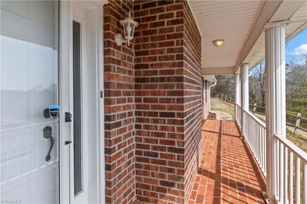 120 Skyline Drive Property Photo 9