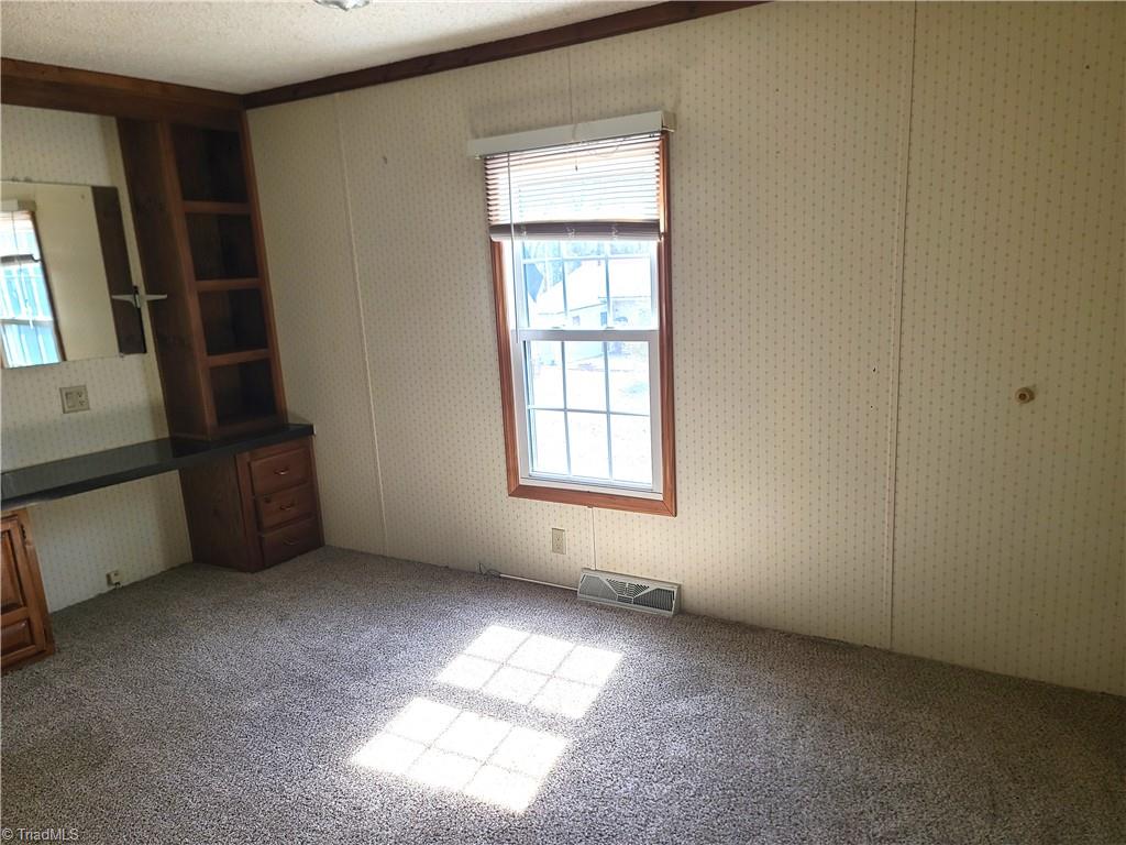 220 Joyner Circle Property Photo 11