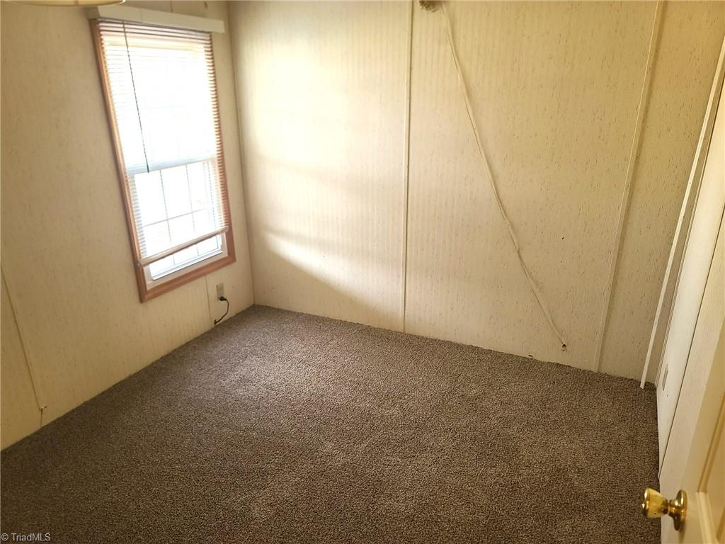 220 Joyner Circle Property Photo 16