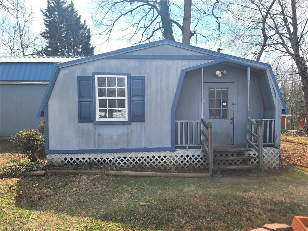 220 Joyner Circle Property Photo 24