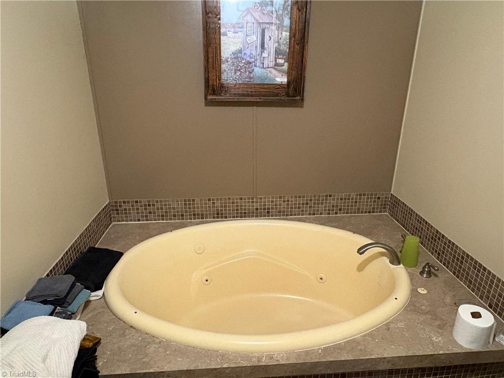 125 Maple Hollow Road Property Photo 19