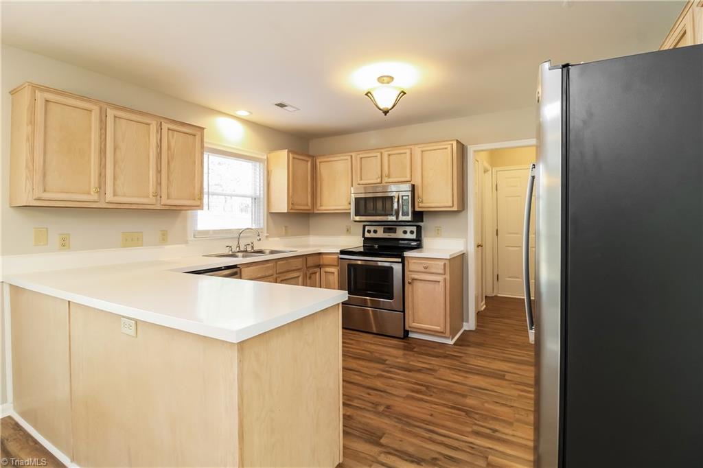 3508 Cardinal Ridge Drive Property Photo 3