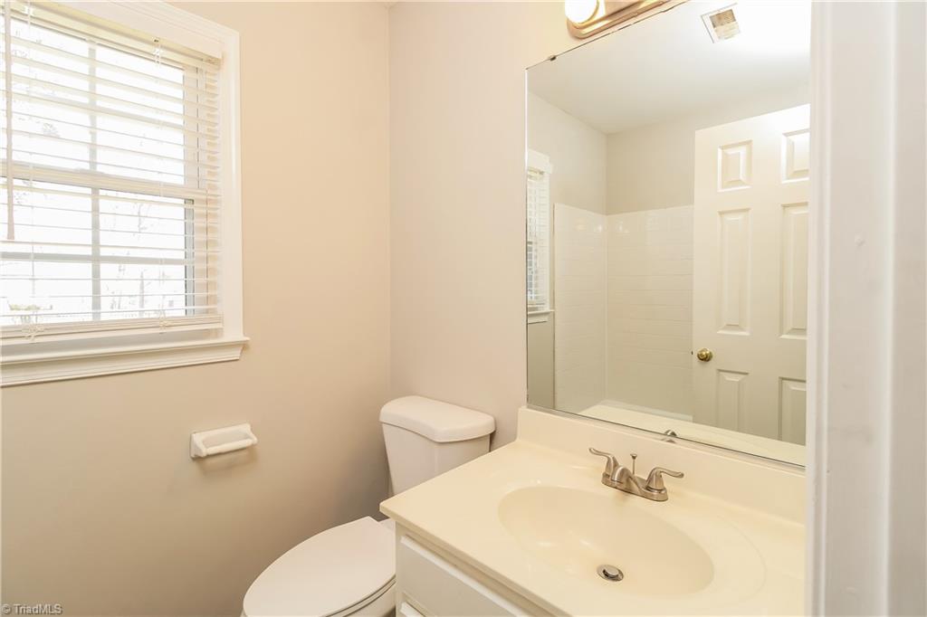 3508 Cardinal Ridge Drive Property Photo 7