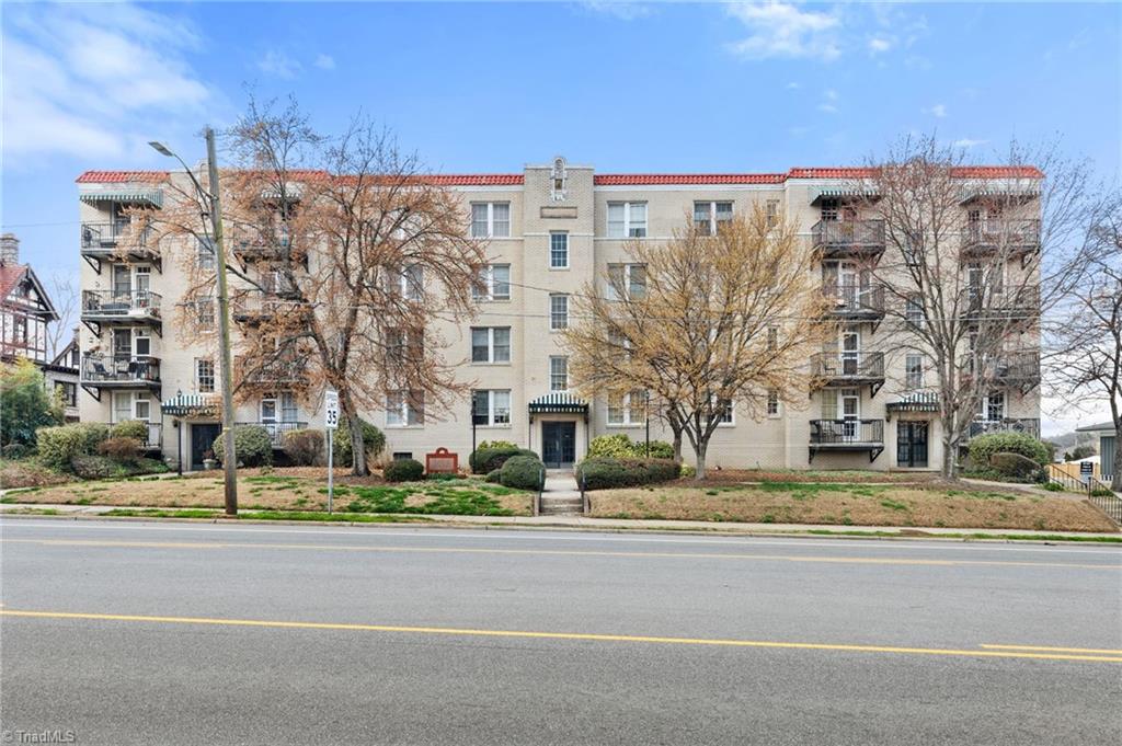 1013 N Elm Street # B6 Property Photo 1