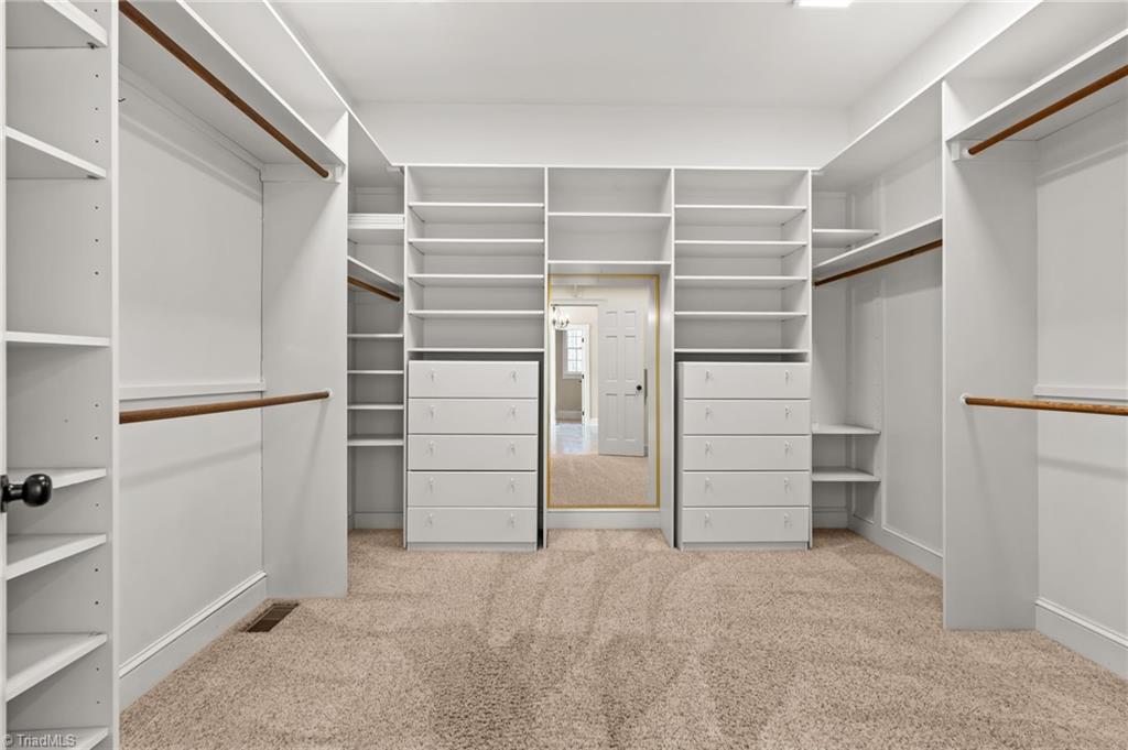 7902 Southerland Drive Property Photo 32