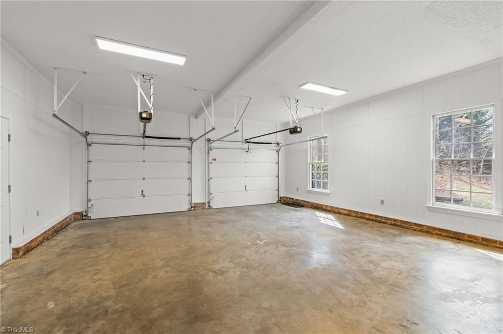 7902 Southerland Drive Property Photo 44