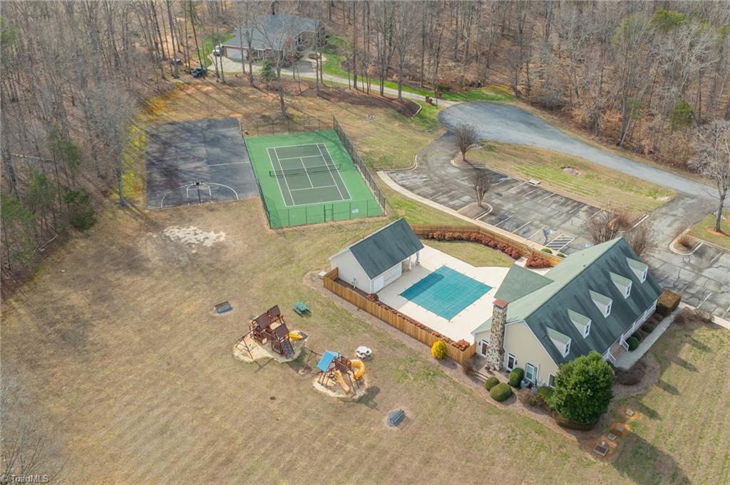 7902 Southerland Drive Property Photo 50