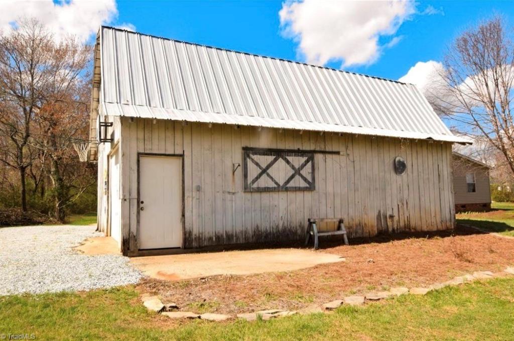 5600 Bunch Road Property Photo 3