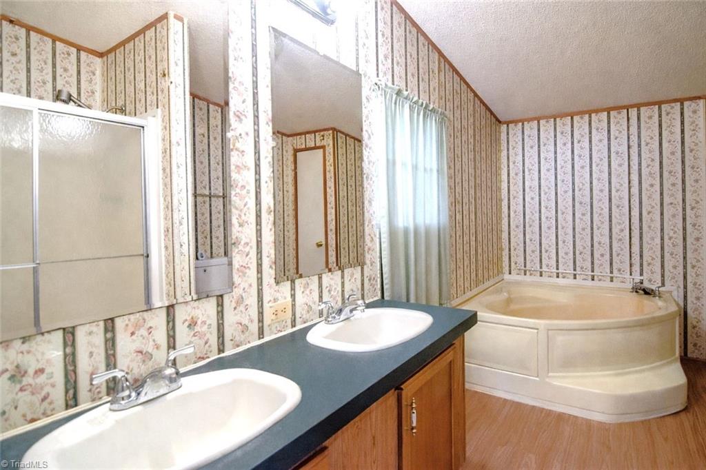 5600 Bunch Road Property Photo 11