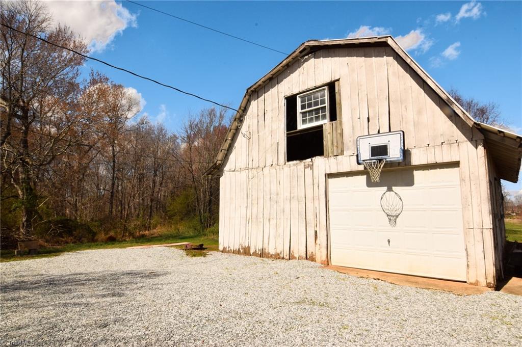 5600 Bunch Road Property Photo 18