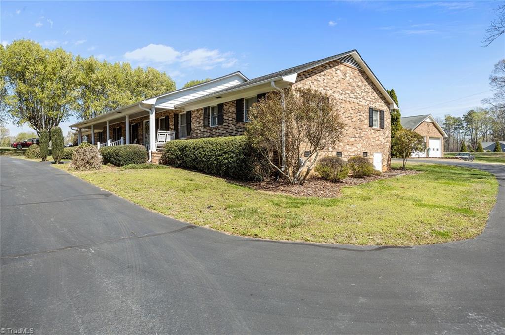 6262 Nc Highway 109 Property Photo 2