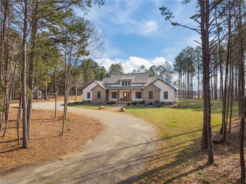 465 Baxx Drive Property Photo 2