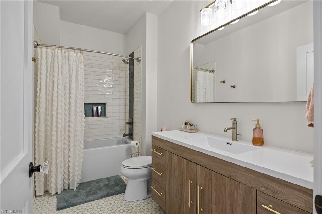 465 Baxx Drive Property Photo 32