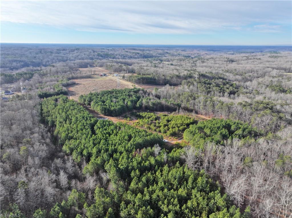 7975 Evans Farm Road Property Photo 2
