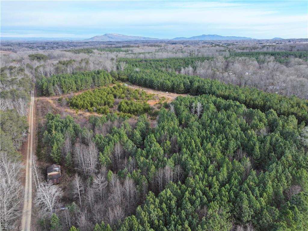 7975 Evans Farm Road Property Photo 3