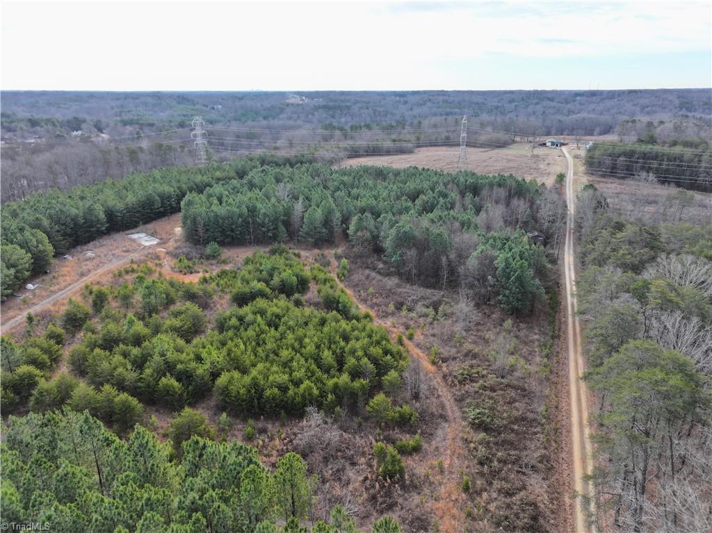 7975 Evans Farm Road Property Photo 4