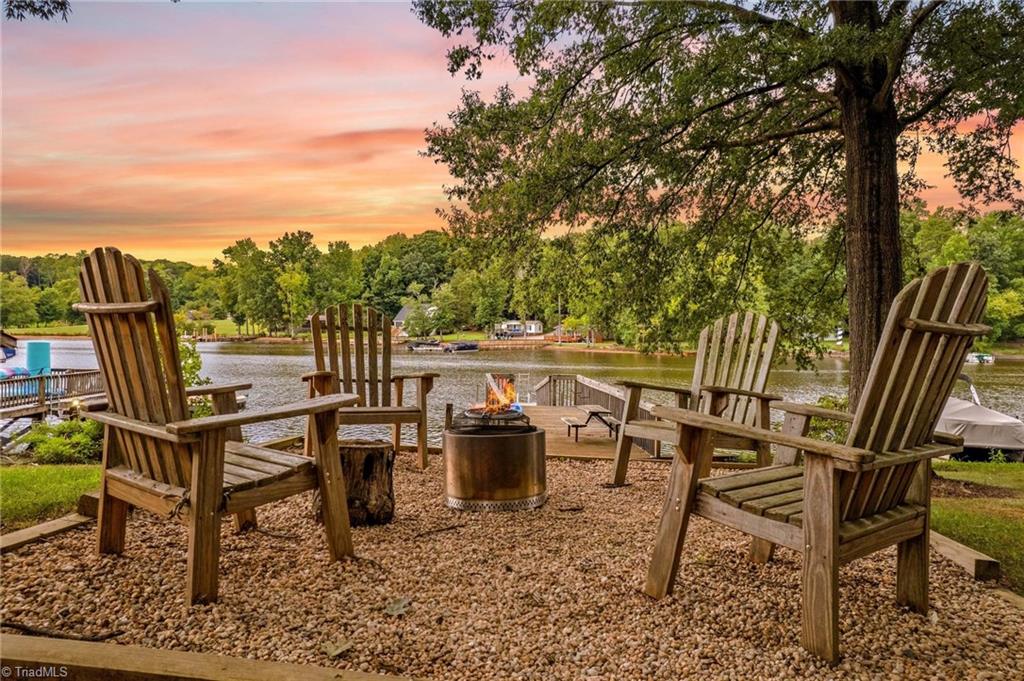 1331 Hickory Point Drive