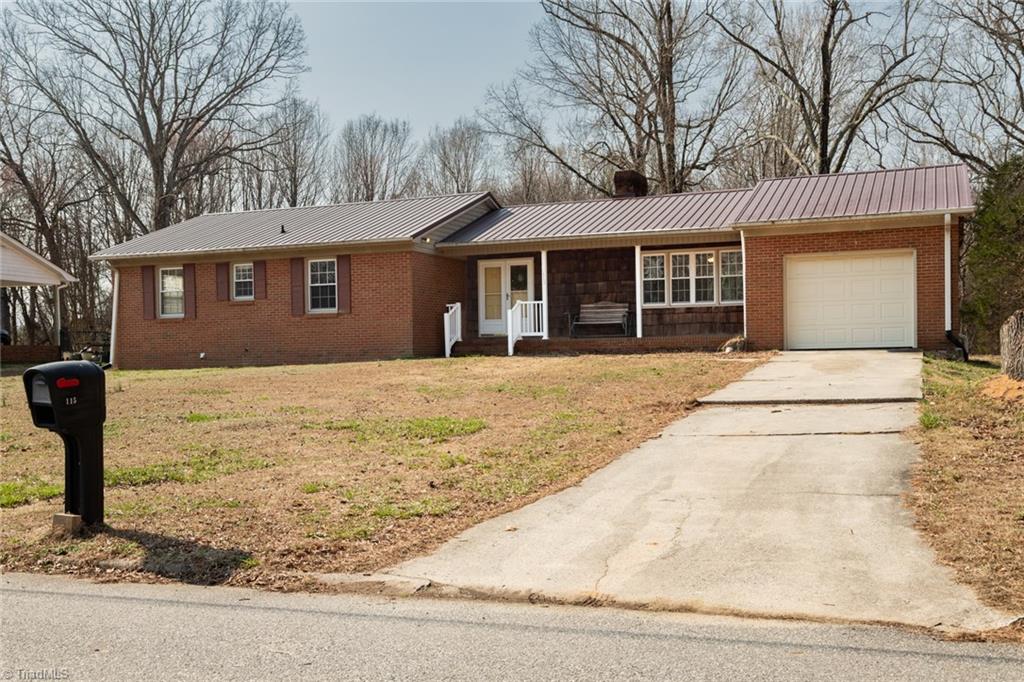 115 Monroe Drive Property Photo 3