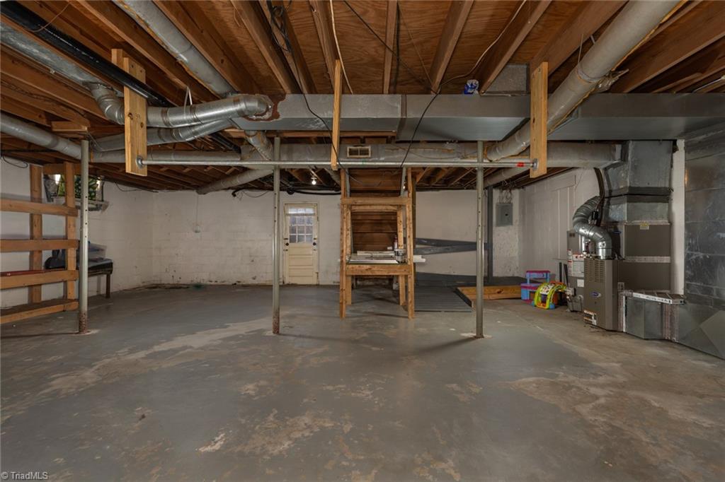 115 Monroe Drive Property Photo 39