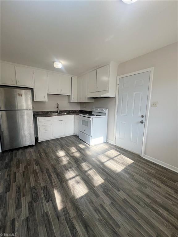 2219 Gate City Boulevard Property Photo 4