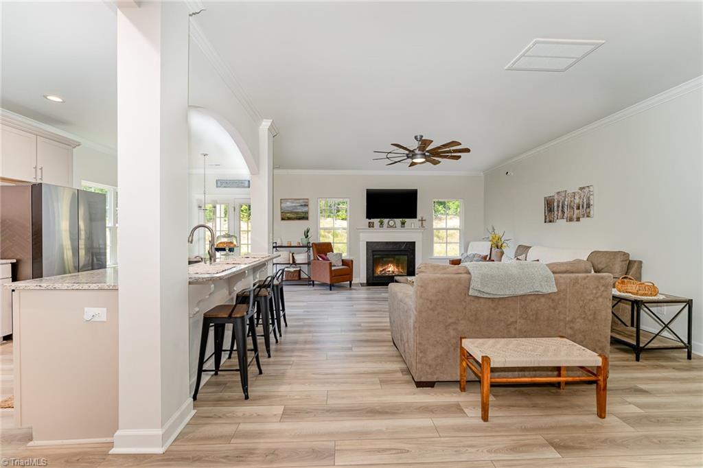 2431 Redwood Hill Run Property Photo 4
