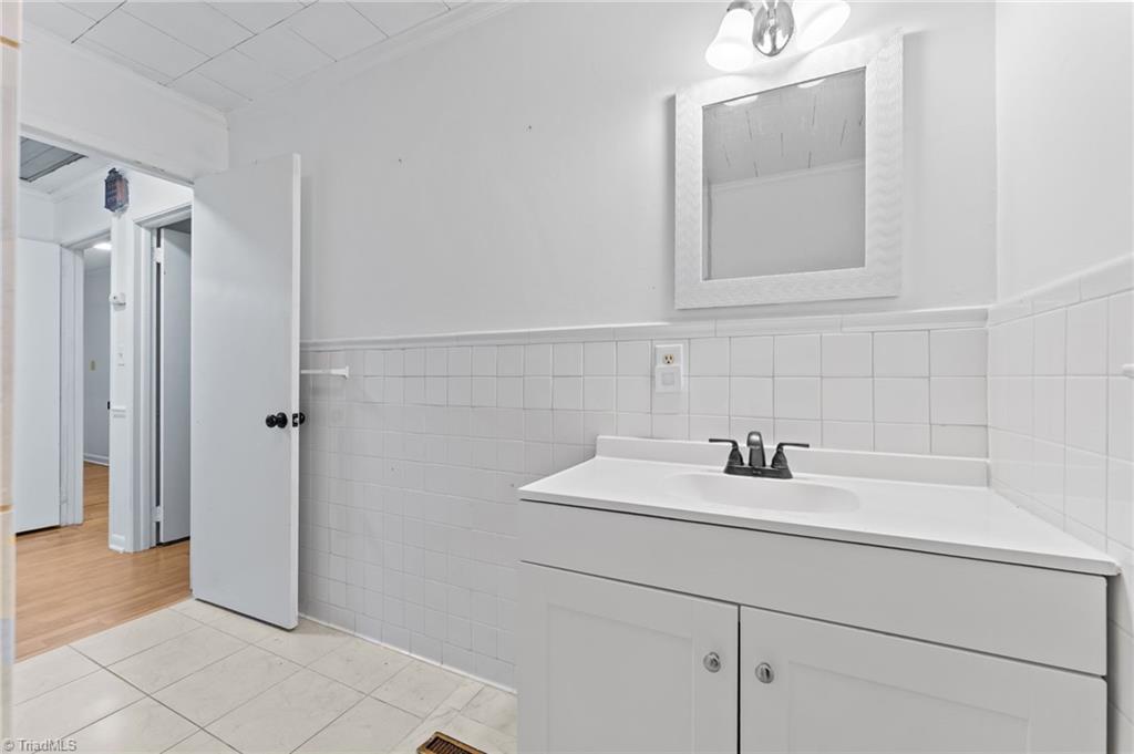 217 Lambert Road Property Photo 21