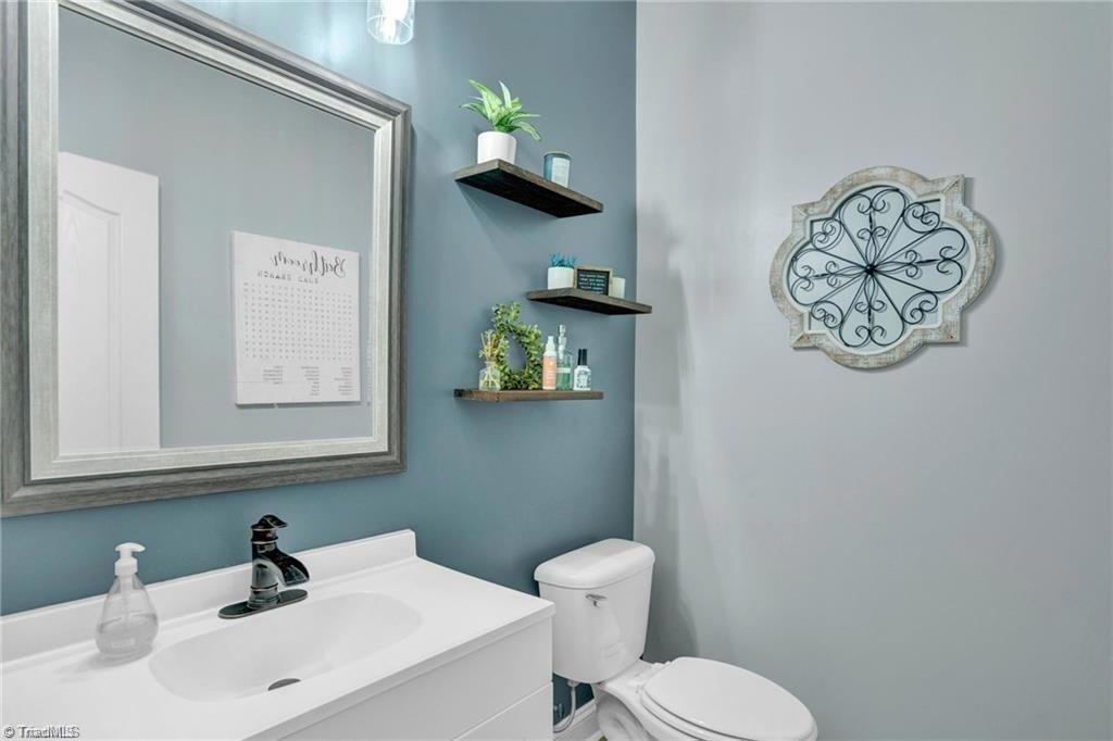 991 Beesons Field Drive Property Photo 10