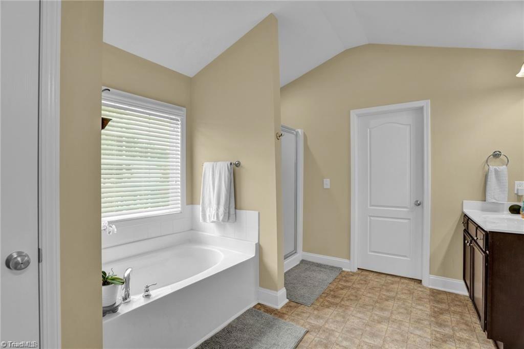 991 Beesons Field Drive Property Photo 15
