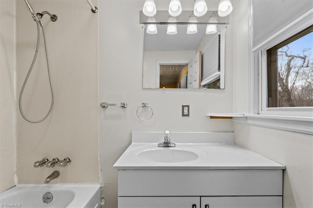 4316 Burlington Road Property Photo 25
