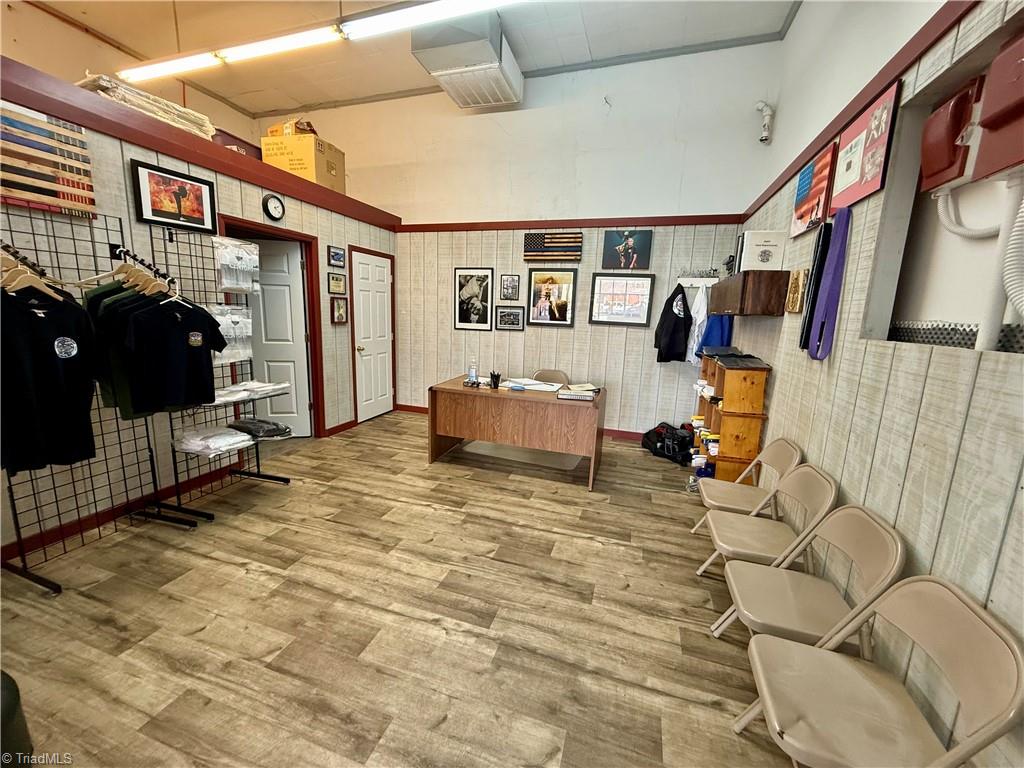 106 E Murphy Street Property Photo 7