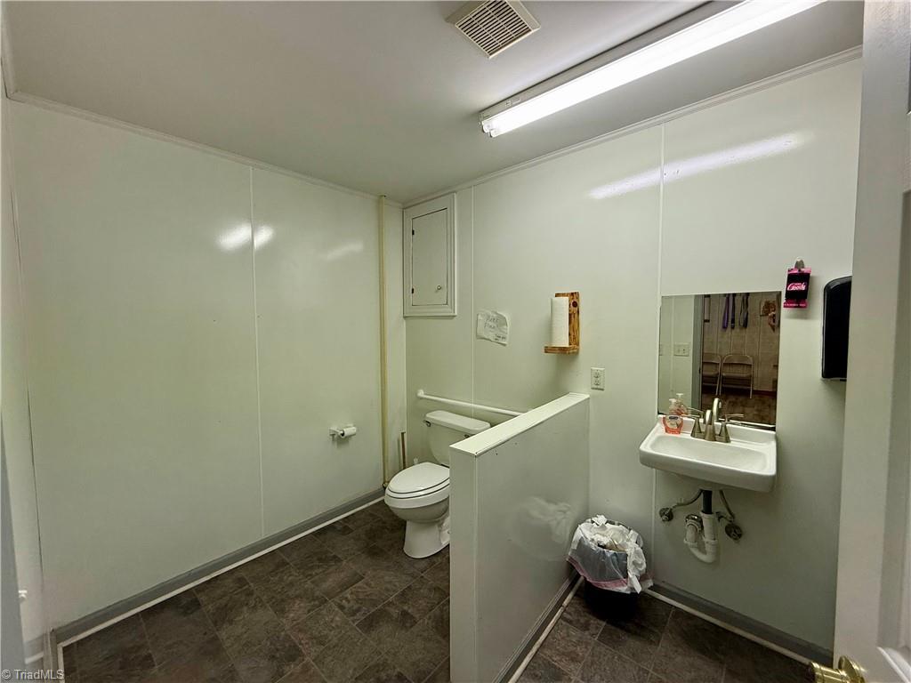 106 E Murphy Street Property Photo 8