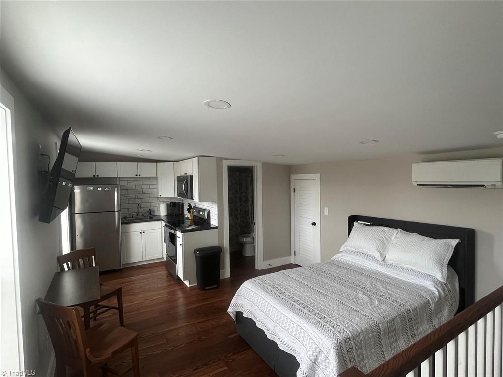 106 E Murphy Street Property Photo 22