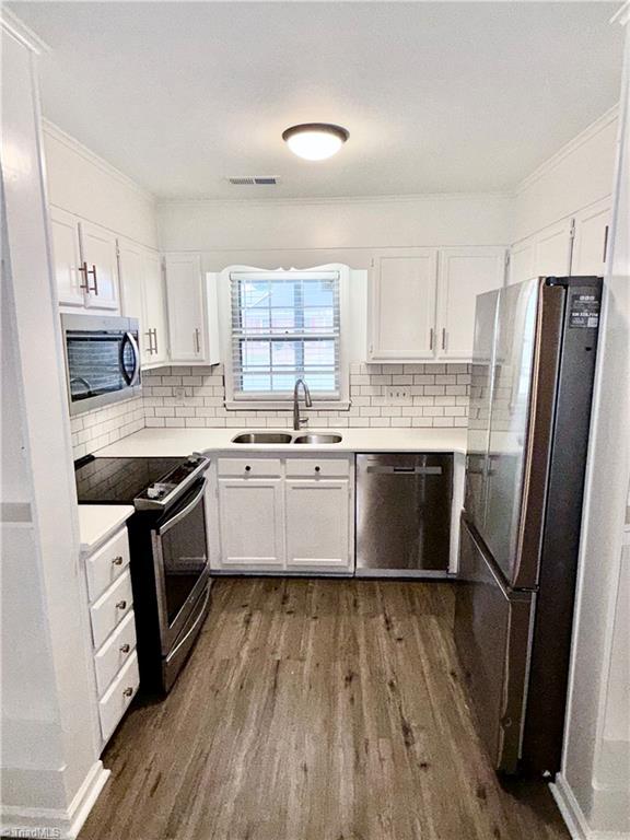 2662 Cottage Place Property Photo 6